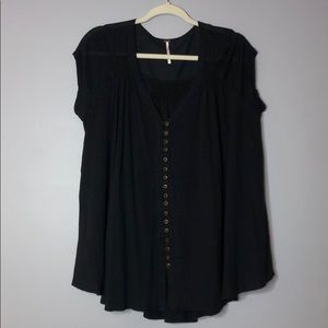 Free People sz. small black flowy s/s tunic shirt